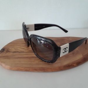 CHANEL Sunglasses